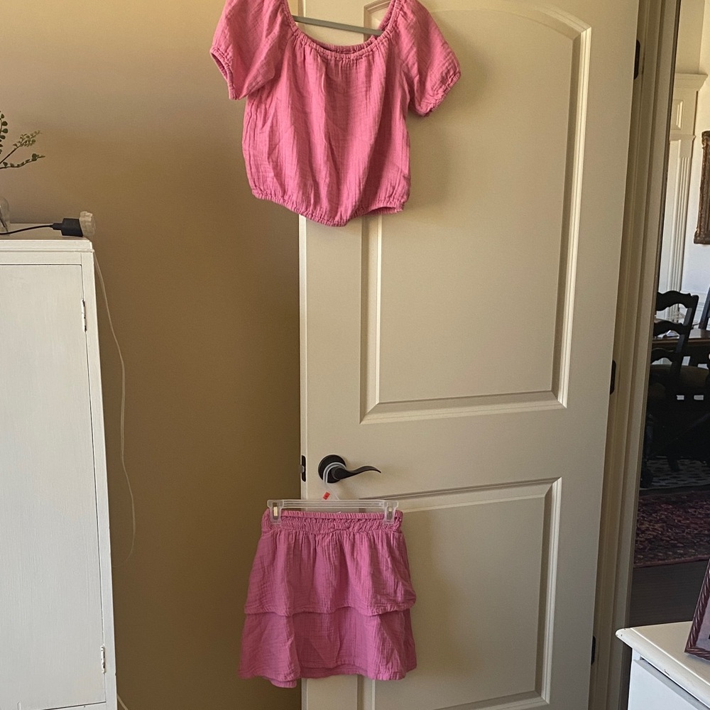 Old Navy Pink Top & skirt set